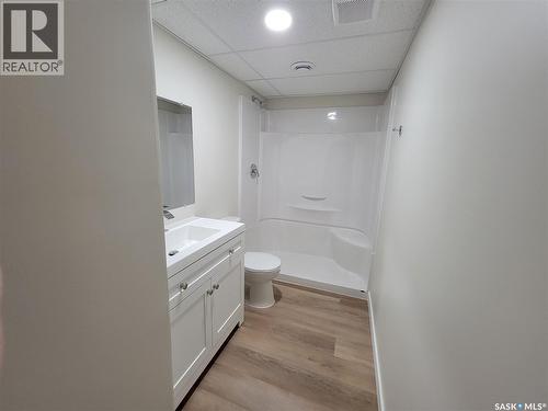 357 5Th Avenue W, Unity, SK - Indoor Photo Showing Bathroom