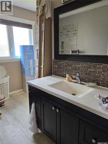 314 Milden Street, Conquest, SK - Indoor Photo Showing Bathroom