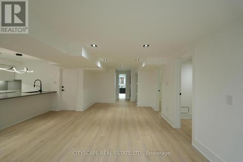 2893 Folkway Drive, Mississauga, ON - Indoor Photo Showing Other Room