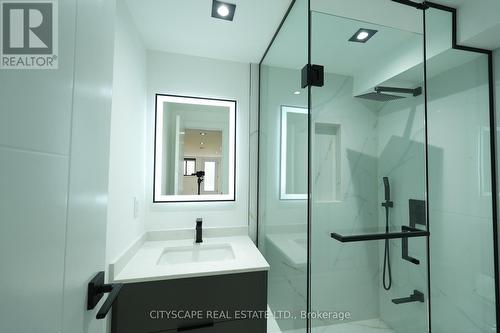 2893 Folkway Drive, Mississauga, ON - Indoor Photo Showing Bathroom
