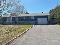 18 FOREST PARK AVENUE  Ottawa, ON K2E 5A1