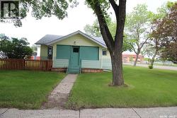 491 1st STREET W Shaunavon, SK S0N 2M0