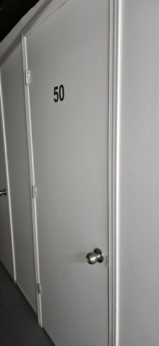 Rangement - 401-3330 Boul. Le Carrefour, Laval (Chomedey), QC - Indoor