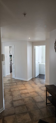 Hall d'entrée/Vestibule - 401-3330 Boul. Le Carrefour, Laval (Chomedey), QC - Indoor Photo Showing Other Room