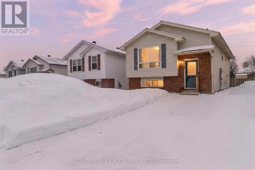 37 LOUISE LANE  Orillia, ON L3V 7W1