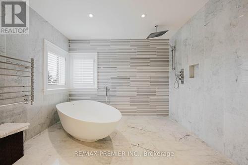 85 Gregory Scott Drive, Vaughan, ON - Indoor Photo Showing Bathroom