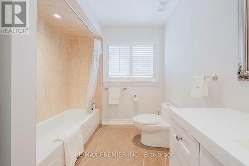 85 Gregory Scott Drive, Vaughan, ON - Indoor Photo Showing Bathroom