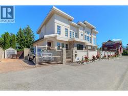2571 Abbott Street  Kelowna, BC V1Y 9T9