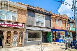 1606 QUEEN STREET W  Toronto, ON M6R 1A8