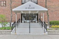 271 - 16B ELGIN STREET Markham, ON L3T 4T4