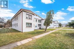 7 - 1037 CHURCHILL AVENUE E Oakville, ON L6H 1A3