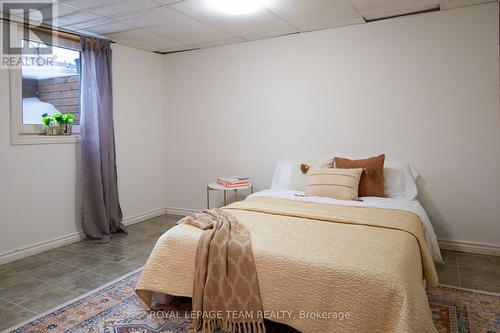 840 Borthwick Avenue, Ottawa, ON - Indoor Photo Showing Bedroom