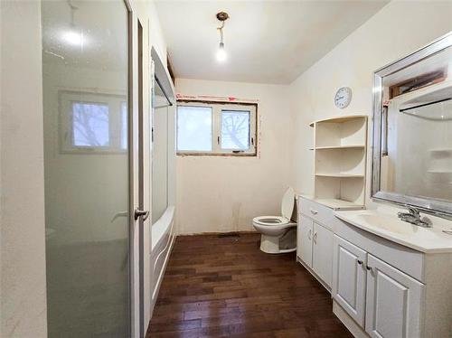 7087 22 Rd, Morris, MB 