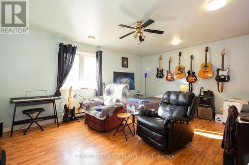 1443 1St Street E, Cornwall, ON - Indoor Photo Showing Living Room