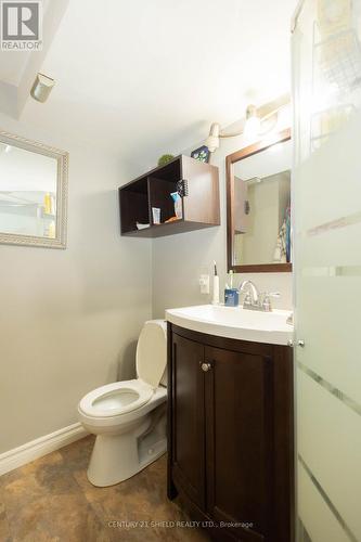 1443 1St Street E, Cornwall, ON - Indoor Photo Showing Bathroom