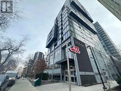 1703 - 17 DUNDONALD STREET Toronto, ON M4Y 0E4