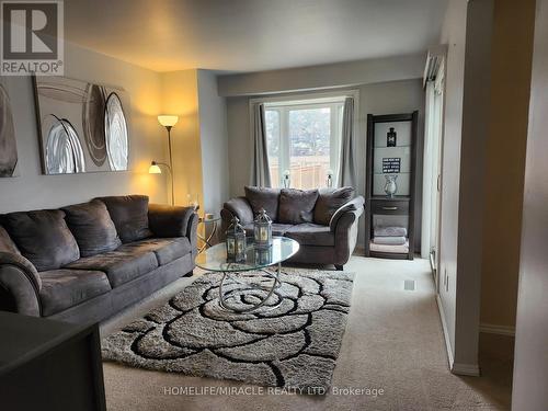 Living Area - 6149 Starfield Crescent, Mississauga, ON - Indoor Photo Showing Living Room