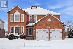 50 ROSENFELD CRESCENT  Ottawa, ON K2K 2L2
