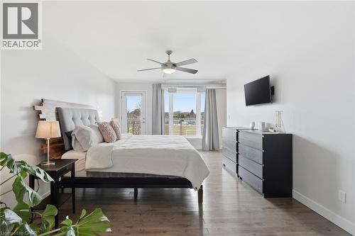 414 John Street N, Hamilton, ON - Indoor Photo Showing Bedroom