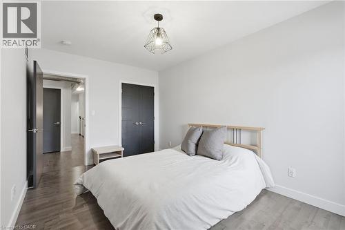 414 John Street N, Hamilton, ON - Indoor Photo Showing Bedroom