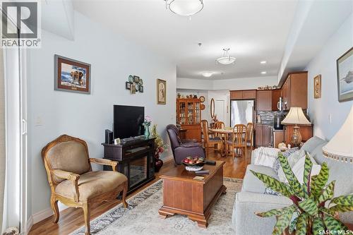 205 412 Willowgrove Square, Saskatoon, SK - Indoor Photo Showing Living Room