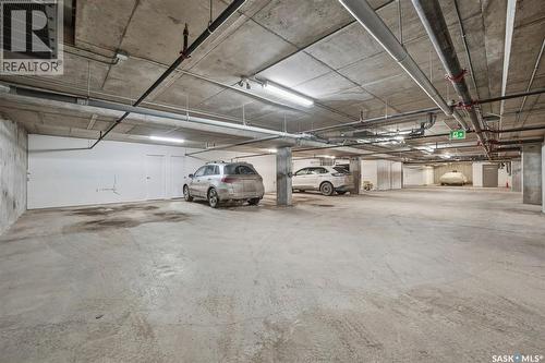 205 412 Willowgrove Square, Saskatoon, SK - Indoor Photo Showing Garage