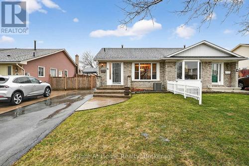16 DUNDEE DRIVE  St. Catharines (Secord Woods), ON L2P 3T1