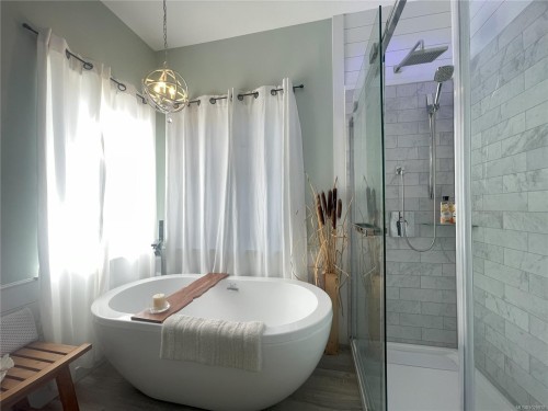 4712 Shell Beach Rd, Ladysmith, BC 