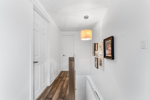 Mezzanine - 20 Rue Létourneau, Laval (Sainte-Rose), QC - Indoor Photo Showing Other Room