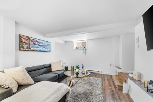 Salon - 20 Rue Létourneau, Laval (Sainte-Rose), QC - Indoor Photo Showing Living Room
