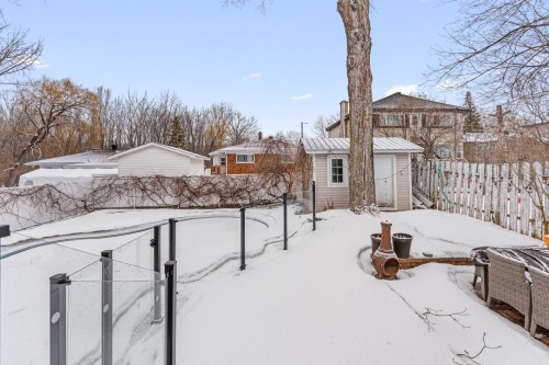Cour - 20 Rue Létourneau, Laval (Sainte-Rose), QC - Outdoor
