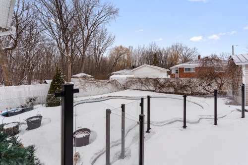Piscine - 20 Rue Létourneau, Laval (Sainte-Rose), QC - Outdoor