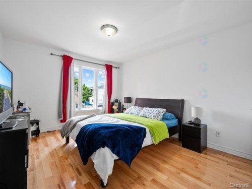 Bedroom - 1144 Rue St-Edouard, Longueuil (Le Vieux-Longueuil), QC - Indoor Photo Showing Bedroom