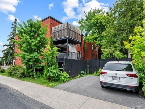 Back of Structure - 1144 Rue St-Edouard, Longueuil (Le Vieux-Longueuil), QC - Outdoor With Balcony