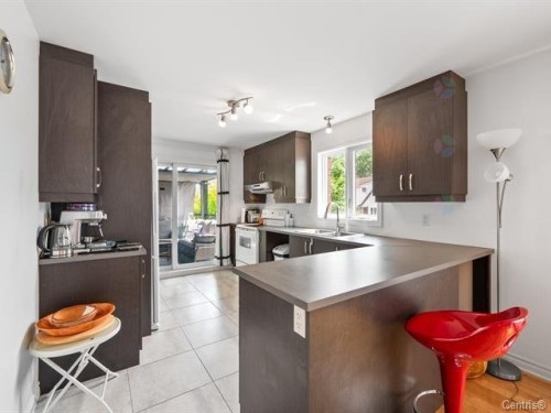 Kitchen - 1144 Rue St-Edouard, Longueuil (Le Vieux-Longueuil), QC - Indoor Photo Showing Kitchen