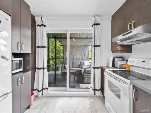 Kitchen - 1144 Rue St-Edouard, Longueuil (Le Vieux-Longueuil), QC - Indoor Photo Showing Kitchen