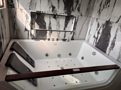 Salle de bains - 1578 Av. Phillips, Mascouche, QC - Indoor