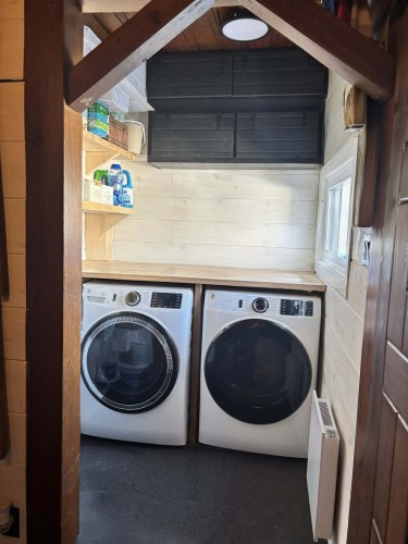Salle de lavage - 1578 Av. Phillips, Mascouche, QC - Indoor Photo Showing Laundry Room