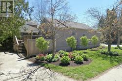 598 NORTH LAKE ROAD  Richmond Hill, ON L4E 3B8