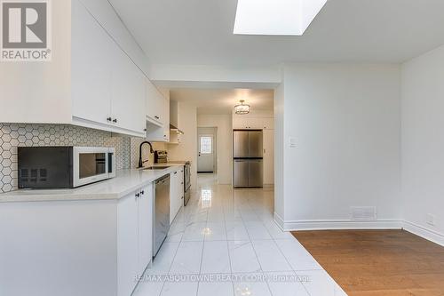 2565 Windjammer Road, Mississauga, ON - Indoor Photo Showing Kitchen
