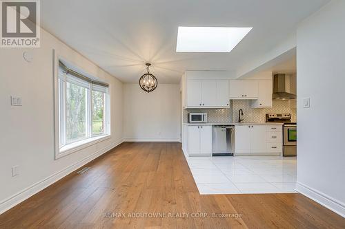 2565 Windjammer Road, Mississauga, ON - Indoor Photo Showing Kitchen