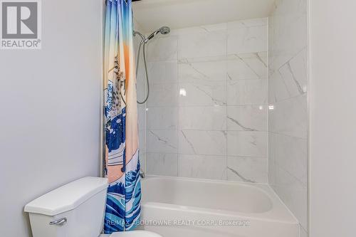 2565 Windjammer Road, Mississauga, ON - Indoor Photo Showing Bathroom