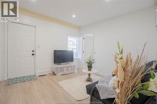 1345 Henry Ford, Windsor, ON - Indoor