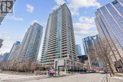 901 - 23 HOLLYWOOD AVENUE  Toronto, ON M2N 7L8