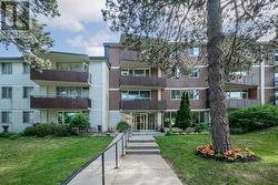 106 - 100 COE HILL DRIVE  Toronto, ON M6S 3E1