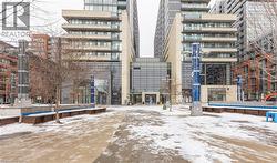 36 LISGAR Street Unit# 825  Toronto, ON M6J 0C7