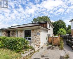 6872 DARCEL AVENUE  Mississauga, ON L4T 2W5