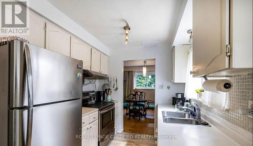 6872 Darcel Avenue, Mississauga, ON - Indoor Photo Showing Kitchen With Double Sink
