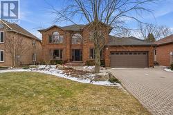 28 DEERVIEW AVENUE  Hamilton, ON L9G 4R8