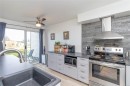 107-9916 Daniel St, Chemainus, BC  - Indoor Photo Showing Kitchen 